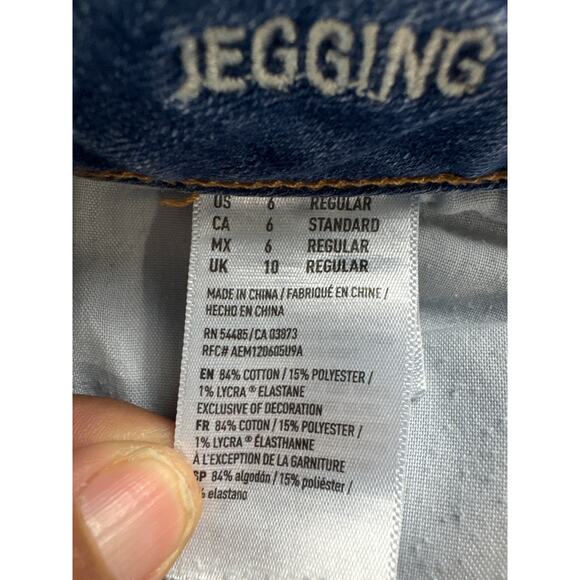 American Eagle Jeans Womens Jegging Super Stretch Size 6 R FADED Stained - Picture 4 of 8